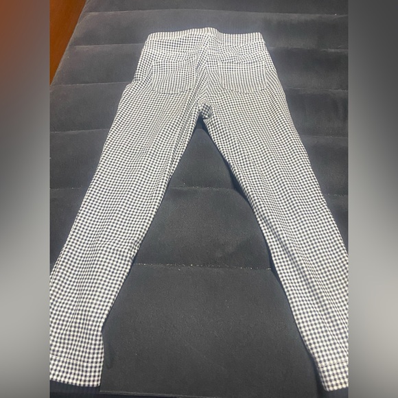 I bought these and there the wrong size, brand new. - Picture 2 of 2